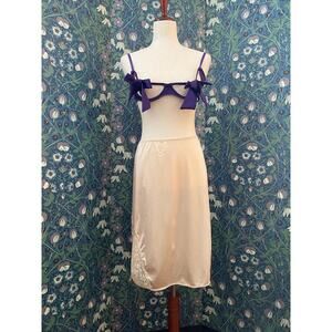 Vintage half slip underskirt with lace slit, size M